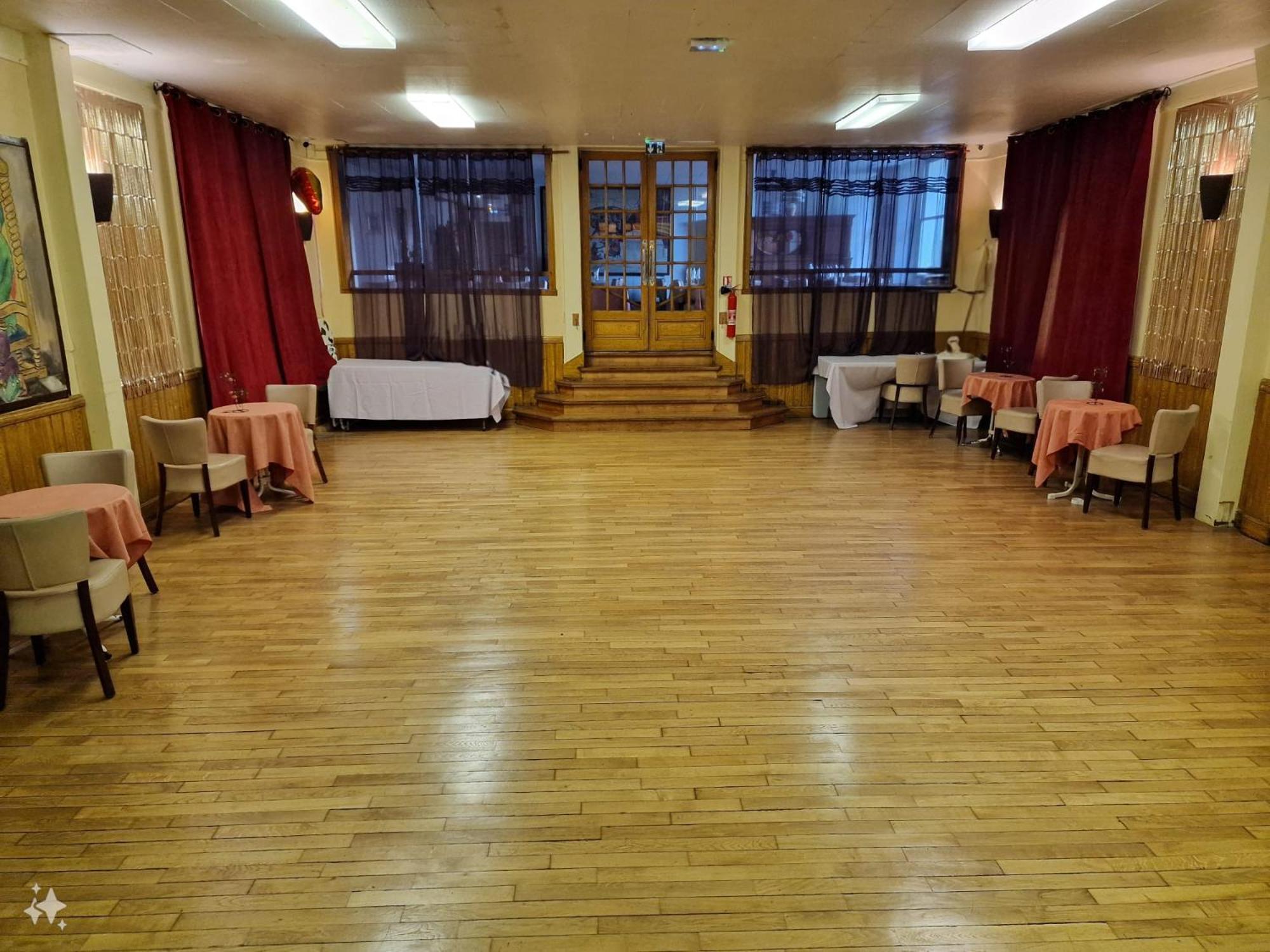 Aux Trois Rois Hotel Pont-Sur-Yonne Buitenkant foto