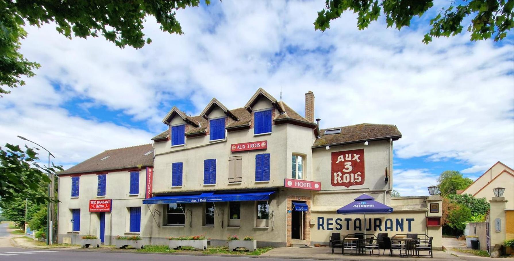Aux Trois Rois Hotel Pont-Sur-Yonne Buitenkant foto