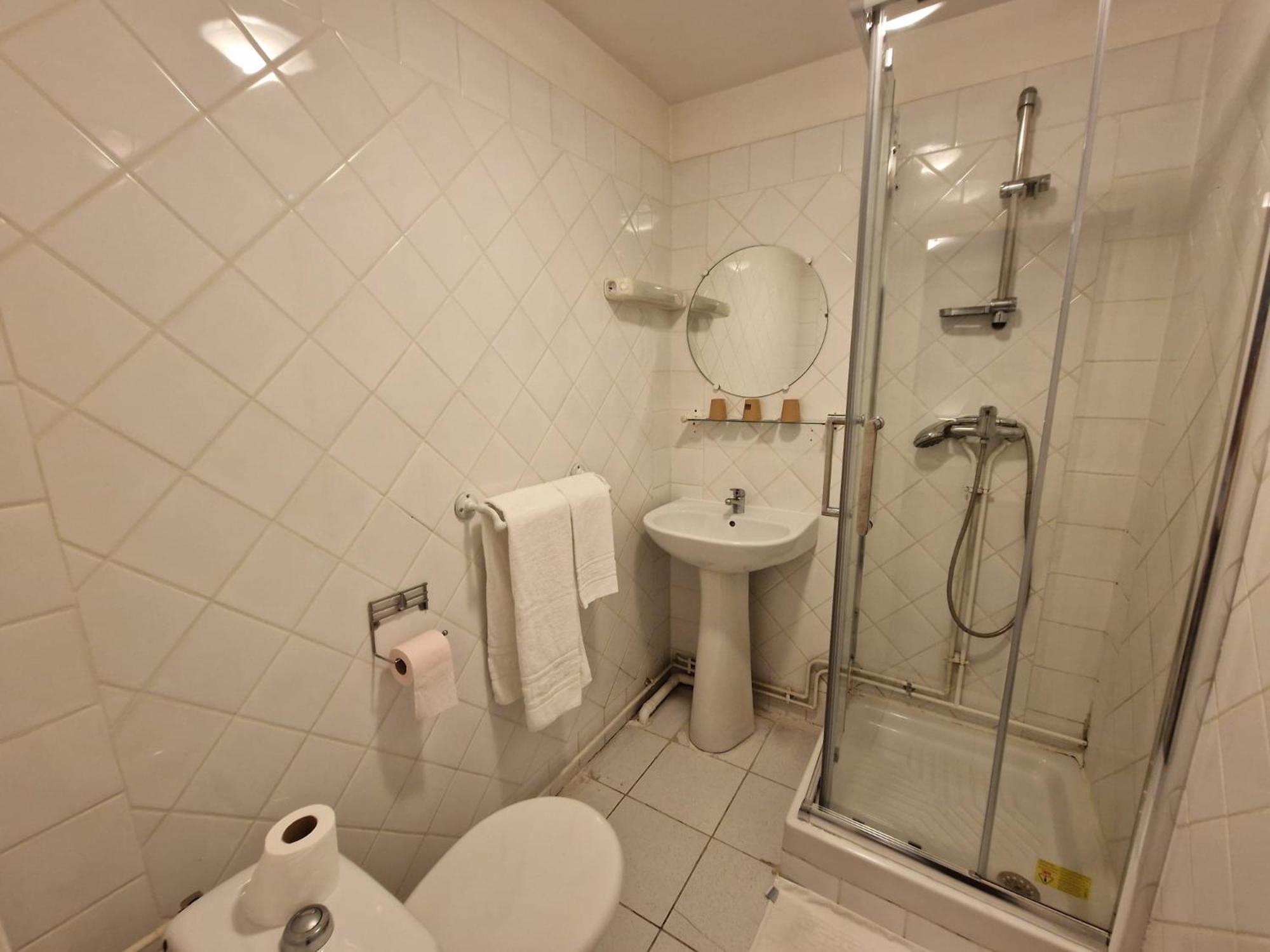 Aux Trois Rois Hotel Pont-Sur-Yonne Buitenkant foto