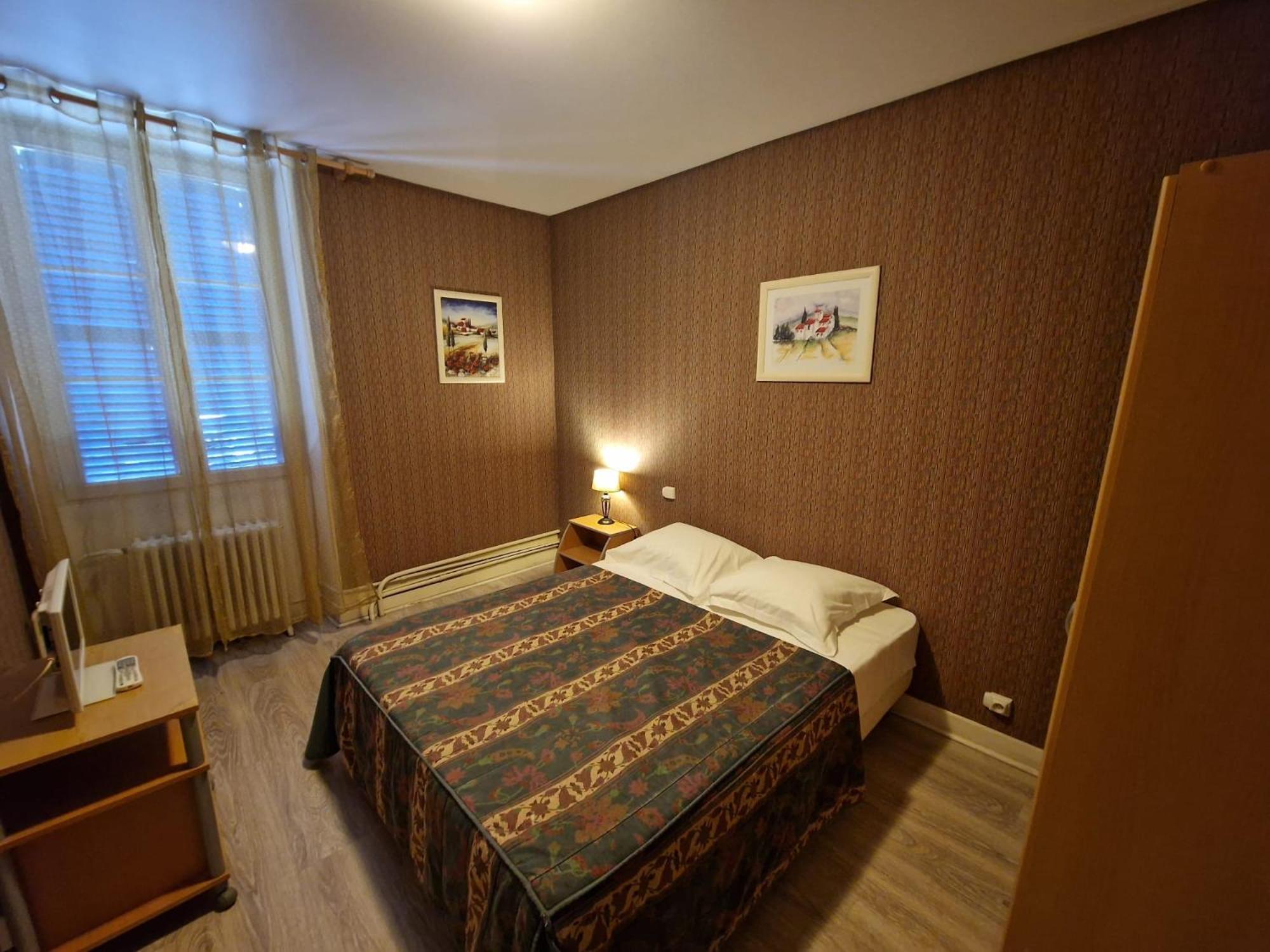 Aux Trois Rois Hotel Pont-Sur-Yonne Buitenkant foto