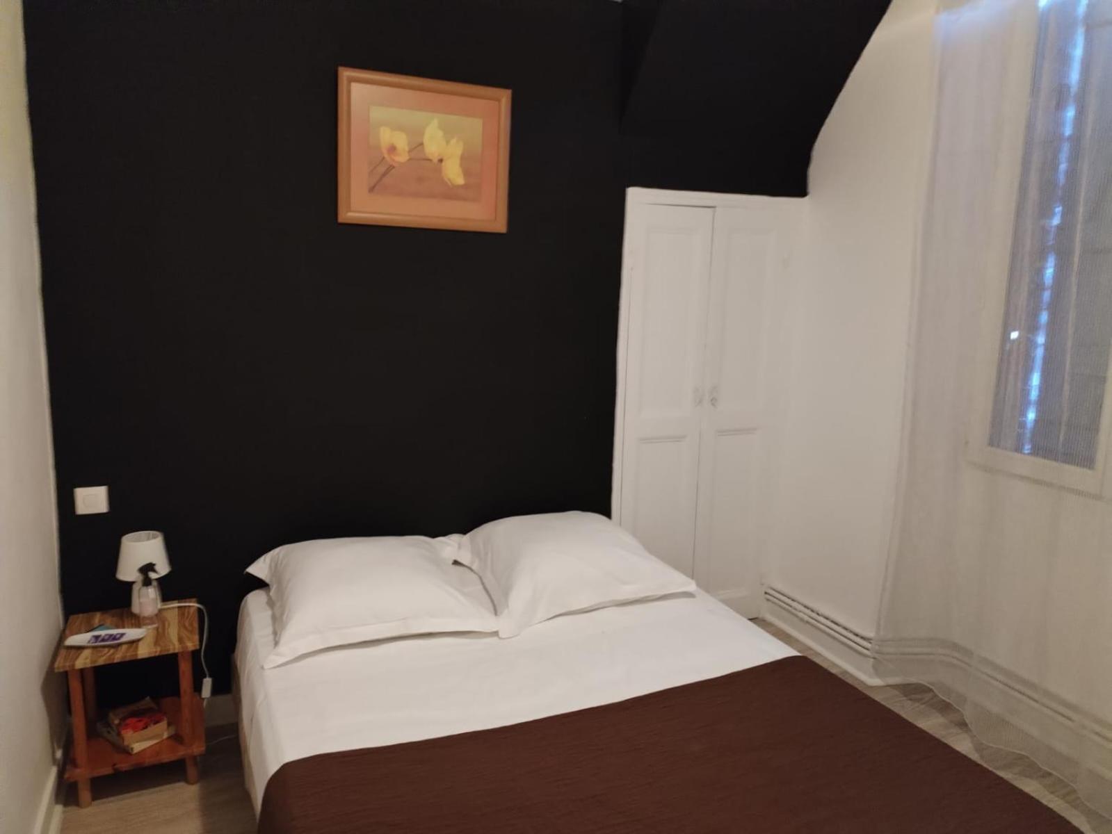 Aux Trois Rois Hotel Pont-Sur-Yonne Buitenkant foto