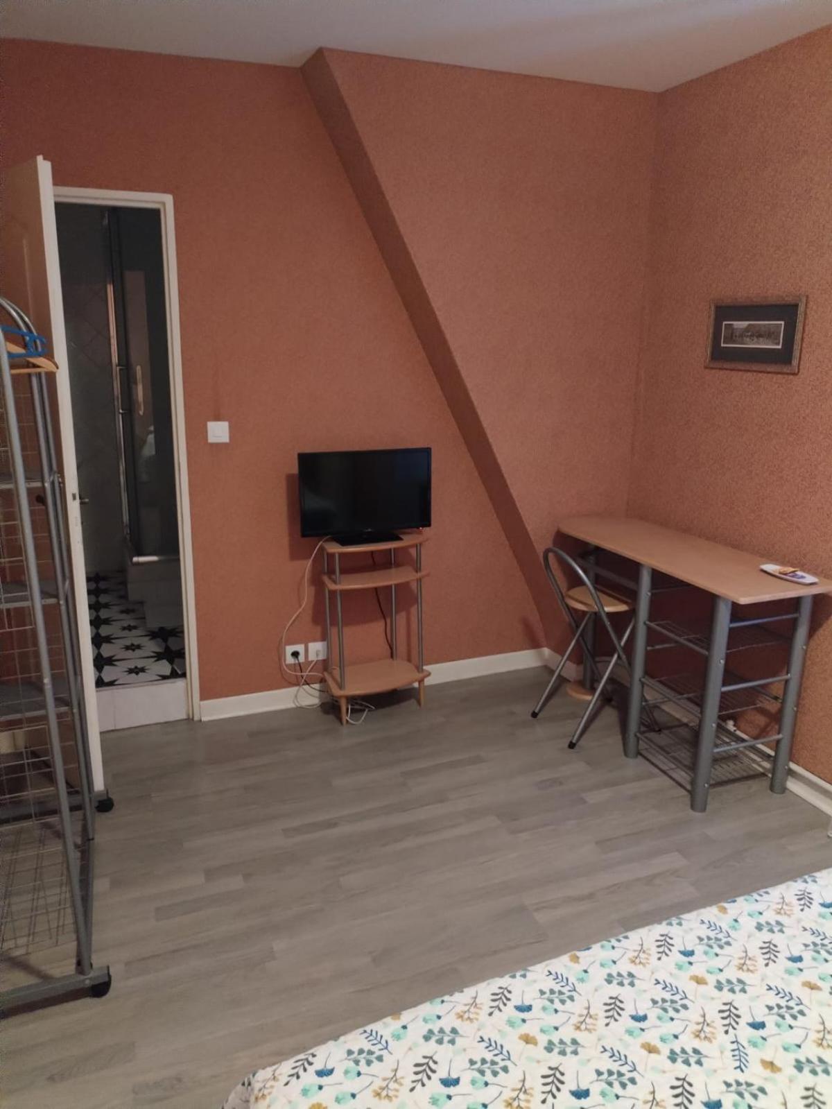 Aux Trois Rois Hotel Pont-Sur-Yonne Buitenkant foto