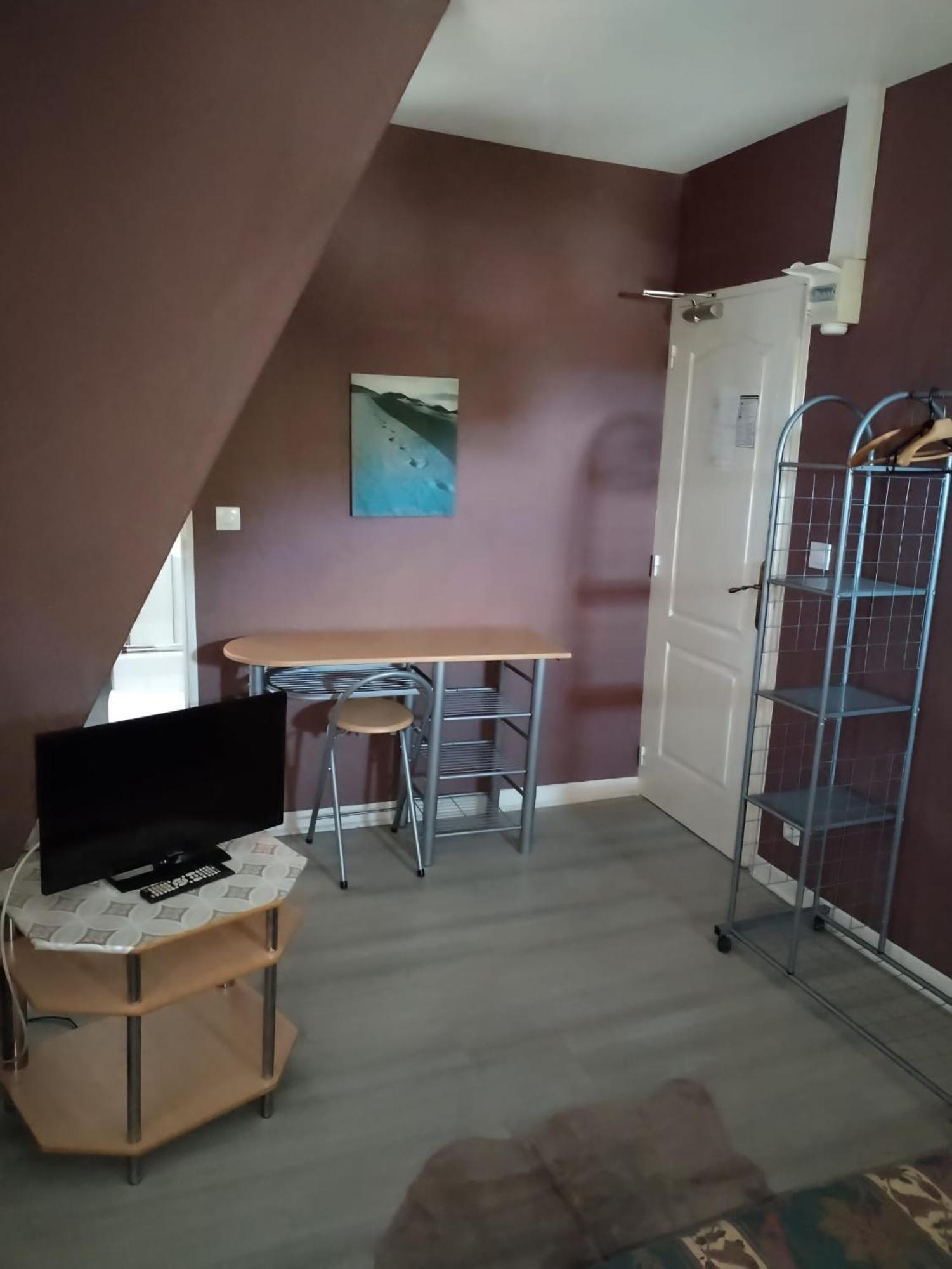 Aux Trois Rois Hotel Pont-Sur-Yonne Buitenkant foto