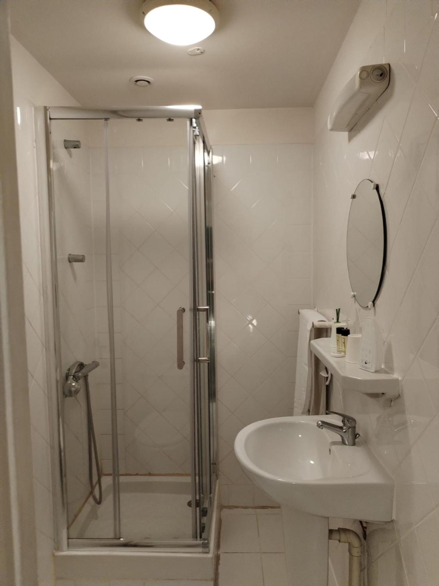 Aux Trois Rois Hotel Pont-Sur-Yonne Buitenkant foto