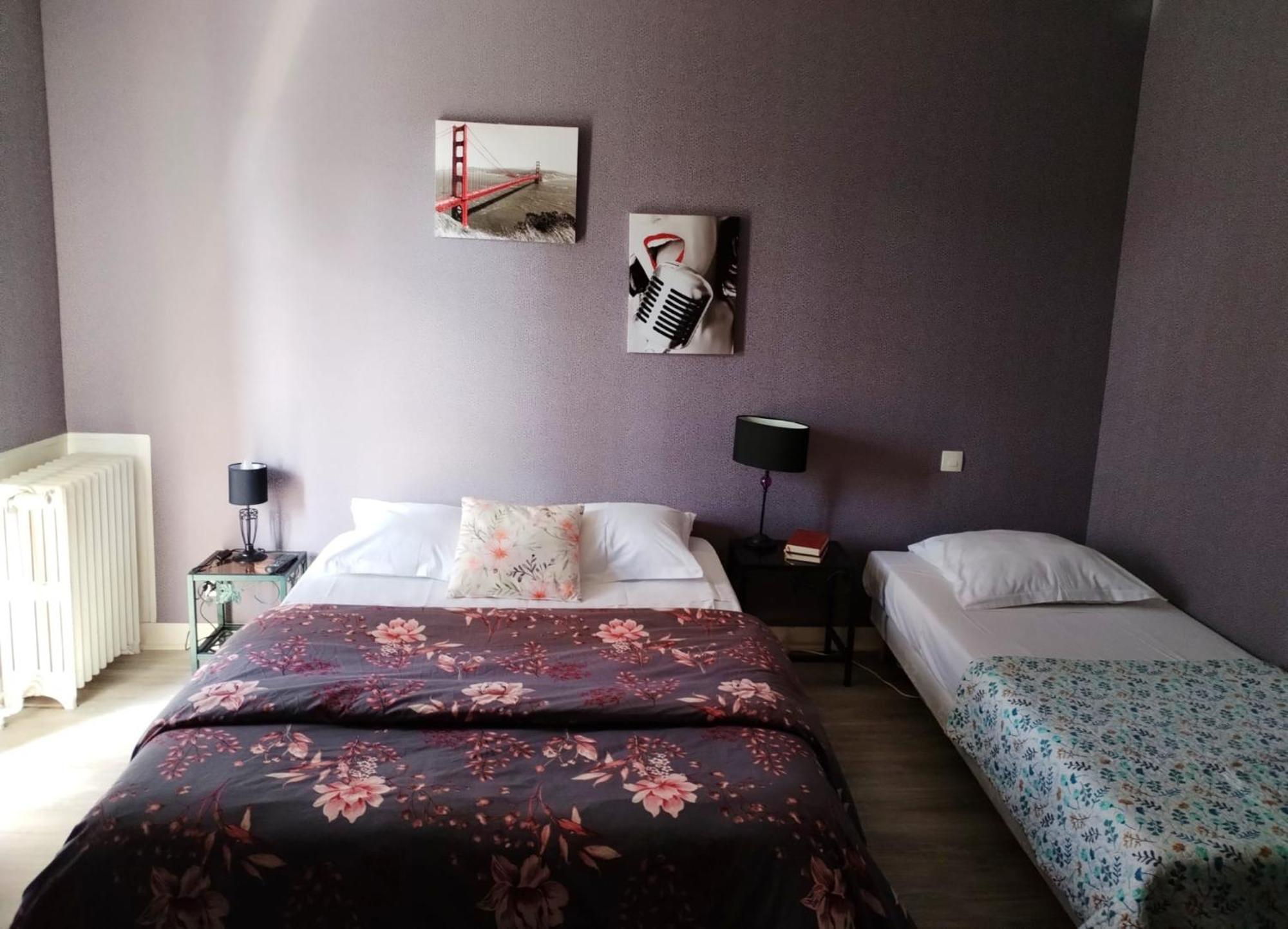 Aux Trois Rois Hotel Pont-Sur-Yonne Kamer foto